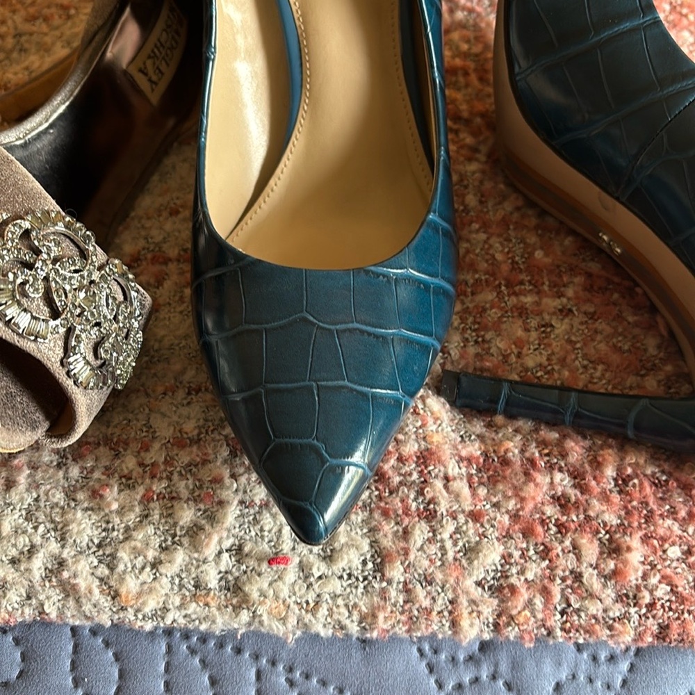 Sophisticated Blue Textured Heels